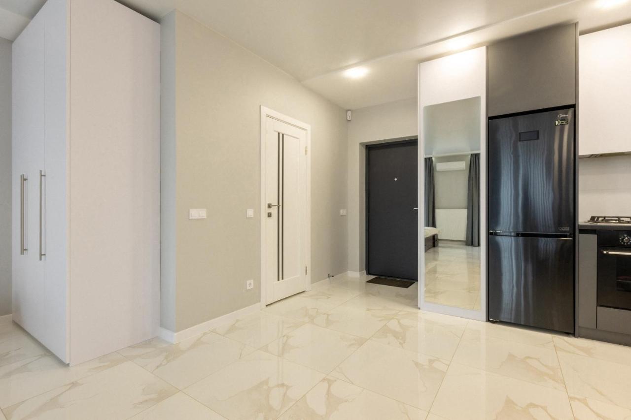 Vip Apartment Near Center Lviv Exterior photo
